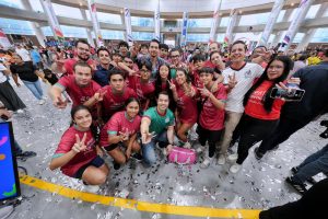 Imagen de Acompaña Felifer Macías al gobernador en la inauguración de Aquí Contigo Mundial Joven 2026 55
