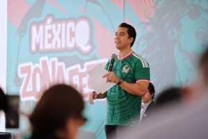 Imagen de Anuncia Felifer Macías el Zona Fest en el estadio Corregidora 32