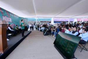 Imagen de Anuncia Felifer Macías el Zona Fest en el estadio Corregidora 33
