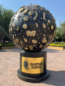 Imagen de Municipio de Querétaro presenta la exposición “Querétaro: La Capital de la cultura futbolera” en el Centro Histórico 2