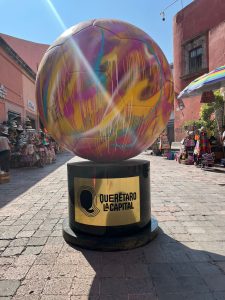 Imagen de Municipio de Querétaro presenta la exposición “Querétaro: La Capital de la cultura futbolera” en el Centro Histórico 3
