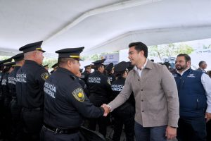 Imagen de Esta es una muestra de lo agradecidos que estamos con ustedes por su servicio y sacrifico por mantener la paz: Felifer Macías 10