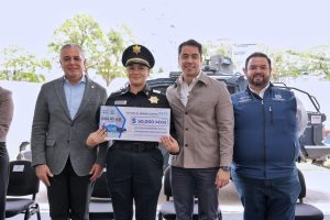 Imagen de Esta es una muestra de lo agradecidos que estamos con ustedes por su servicio y sacrifico por mantener la paz: Felifer Macías 11