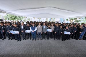 Imagen de Esta es una muestra de lo agradecidos que estamos con ustedes por su servicio y sacrifico por mantener la paz: Felifer Macías 12
