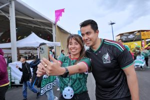Imagen de Más de 16 mil personas disfrutan del MéxicQ Zona Fest, junto a Felifer Macías 17