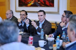 Imagen de Llama Felifer Macías a una comunicación sensible y oportuna sobre el operativo para el cierre parcial del Boulevard Bernardo Quintana 1