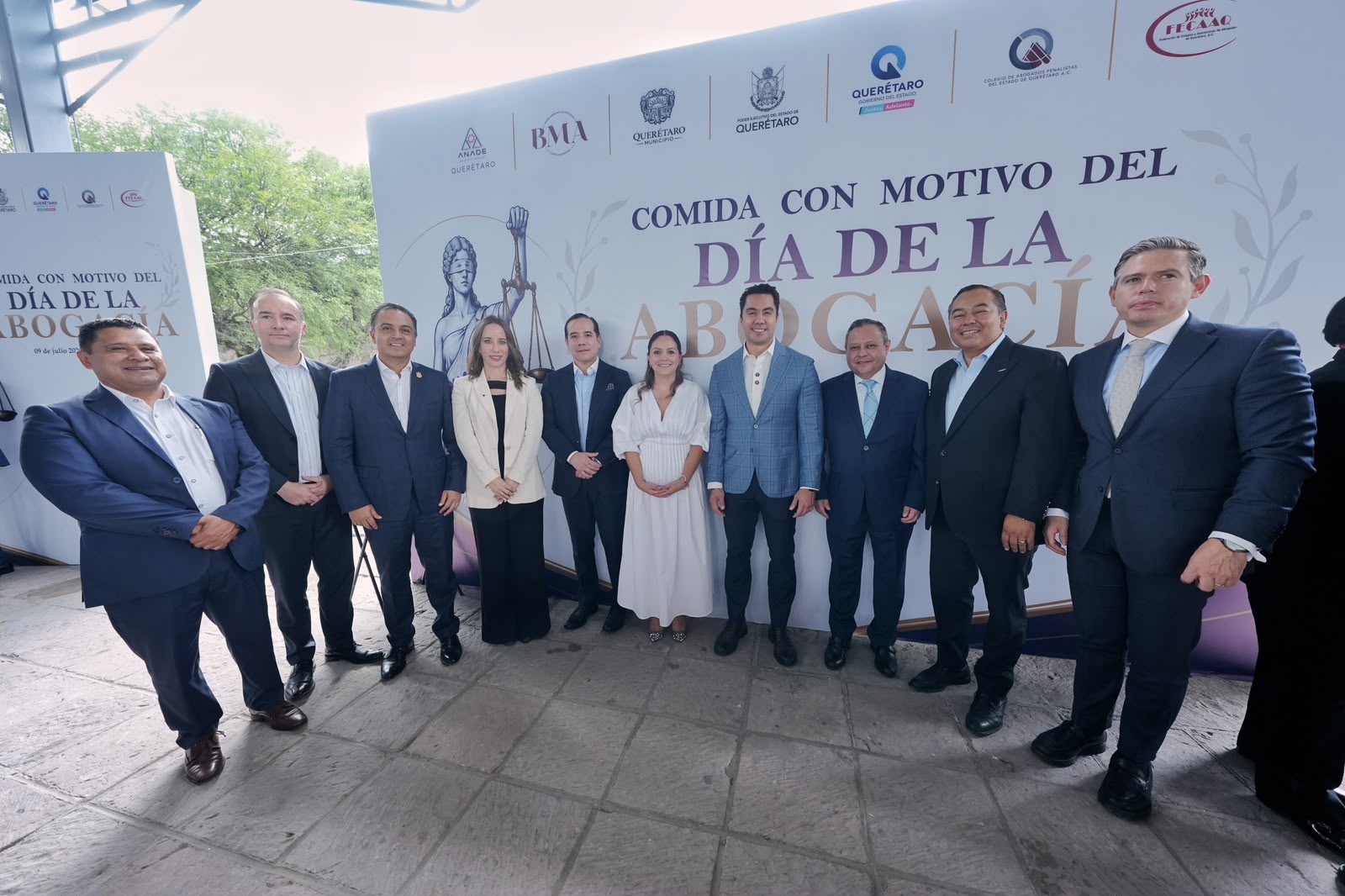 Imagen de Acompaña Felifer Macías a Mauricio Kuri en la conmemoración del Día de la Abogacía 1