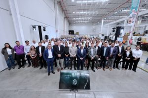 Imagen de Inaugura Felifer Macías nueva planta de NetShape México en la capital 4